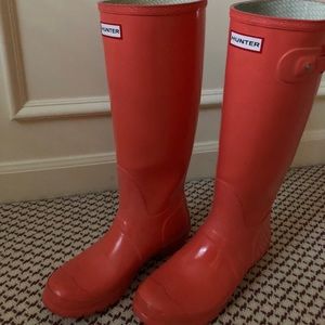 Size 10 Coral Hunter Tall Rain Boots